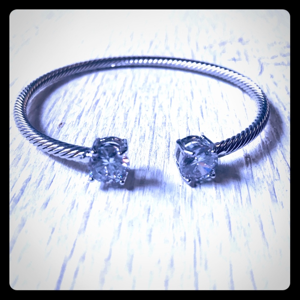 AMAZING CUBIC ZIRCONIA BRACELET! CLASSIC!